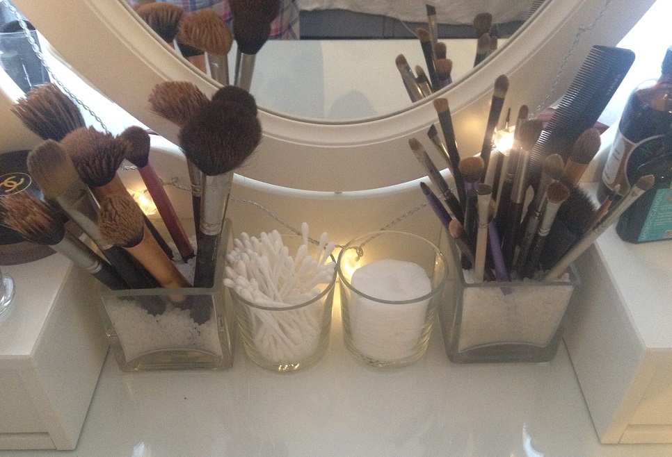 How to store makeup brushes — Becky Alonzo